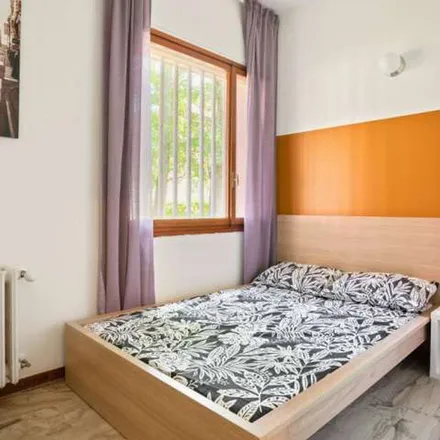Image 8 - Scuola Secondaria di Primo Grado Iqbal Masih, Via Bianca Milesi, 20152 Milan MI, Italy - Apartment for rent