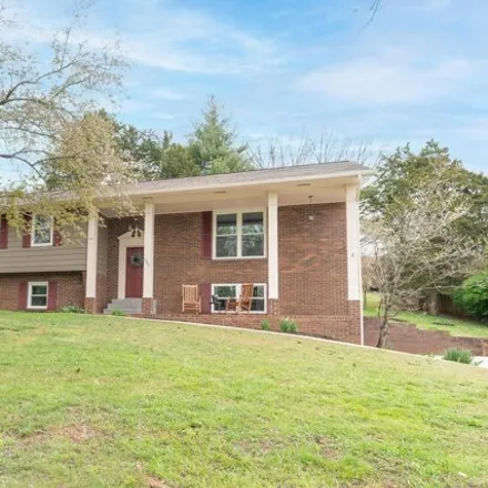 Image 1 - 1340 Walters Drive, Crockett Ridge, Morristown, TN 37814, USA - House for sale