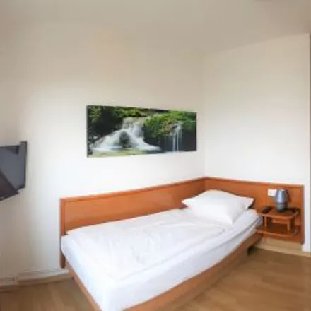 Rent this 1 bed apartment on Luchtbergstraße 51 in 28237 Bremen, Germany