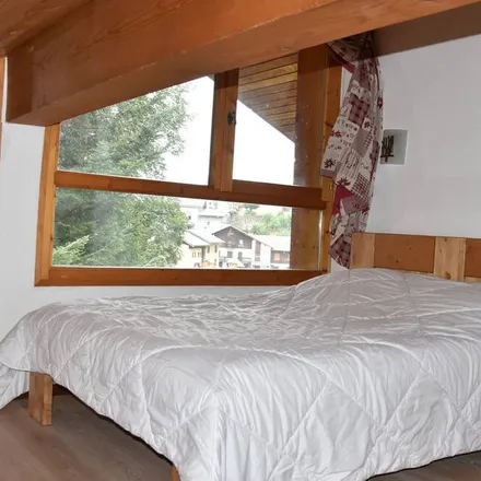 Rent this 4 bed apartment on 73350 Champagny-en-Vanoise
