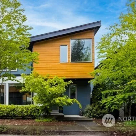 Buy this 4 bed house on 1465 Hinoki Walk Northeast in Issaquah, WA 98029