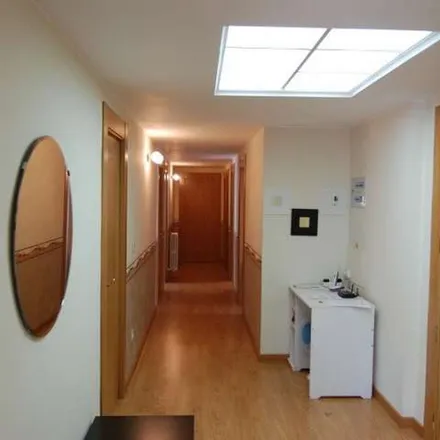 Image 6 - Paseo de Fernando El Católico, 64, 50009 Zaragoza, Spain - Apartment for rent