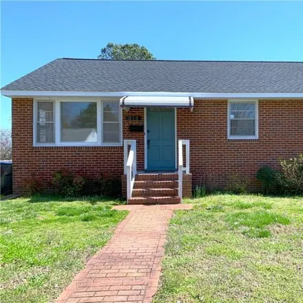 Buy this 3 bed house on 515 Pinehurst Avenue in Colonial Heights, VA 23834