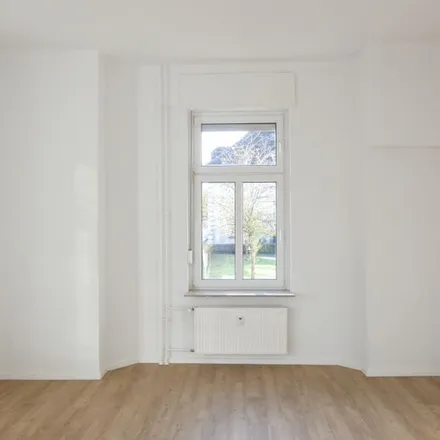 Rent this 4 bed apartment on Arndtstraße 15 in 45473 Mülheim an der Ruhr, Germany