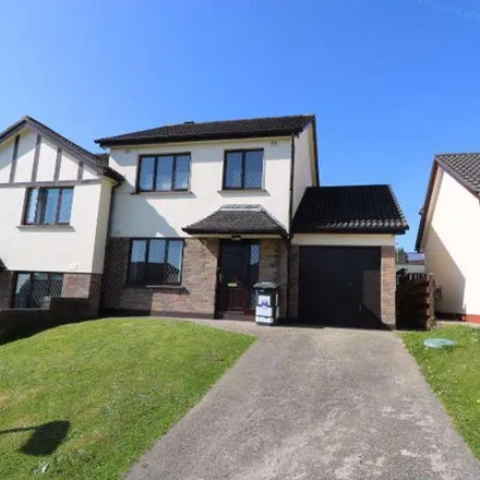 Rent this 3 bed duplex on Farmhill Park in Douglas, Isle of Man