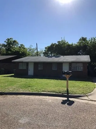 Buy this 2 bed duplex on 410 Donnell Drive in Arlington, TX 76012