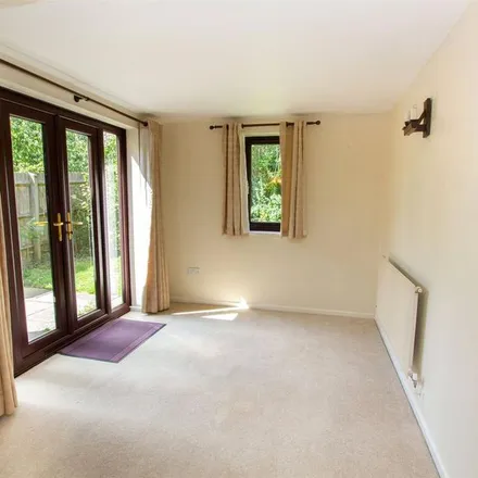 Image 3 - Cotswold Meadow, Witney, OX28 5FB, United Kingdom - Duplex for rent