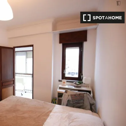 Rent this 3 bed room on O Bacano in Avenida António Arroio, 2775-153 Parede