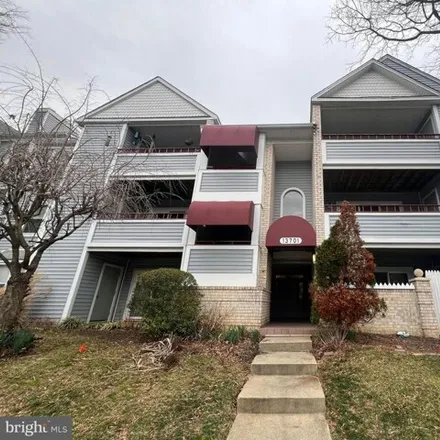 Image 2 - 3301 Sir Thomas Drive, Fairland, MD 20904, USA - Condo for sale