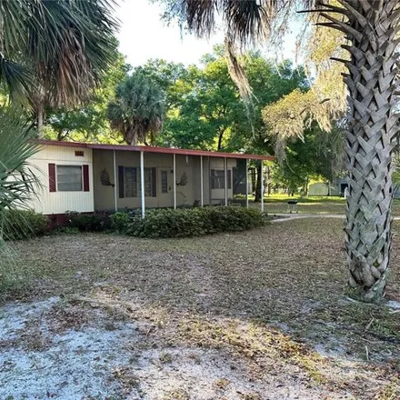 Buy this studio apartment on 15041 Northeast 146th Court in Marion County, FL 32134