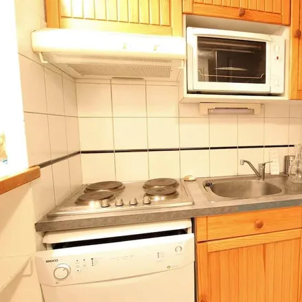 Rent this 2 bed apartment on 05240 La Salle-les-Alpes