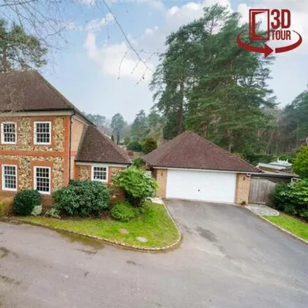 Buy this 5 bed house on Talisman Close in Wokingham, RG45 6JE