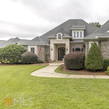 Buy this 5 bed house on 209 Avondale Circle in Warner Robins, GA 31088