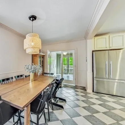 Image 9 - 2725 North Albany Avenue, Chicago, IL 60618, USA - House for sale
