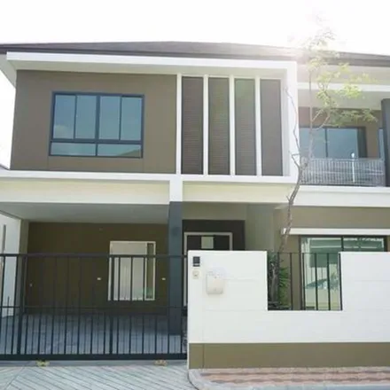 Rent this 4 bed apartment on Ban Khlong Luang Phaeng in unnamed road, Bang Kaeo Subdistrict
