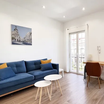 Rent this 2 bed apartment on Madrid in Calle de Gutenberg, 10