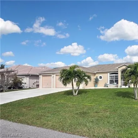 Buy this 3 bed house on 117 Southeast 40th Terrace in Cape Coral, FL 33904