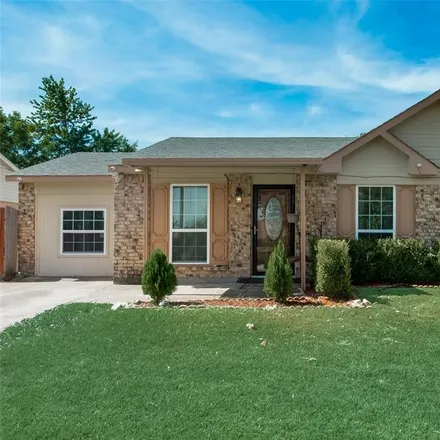 Buy this 4 bed house on 2208 Foxcroft Lane in Arlington, TX 76014