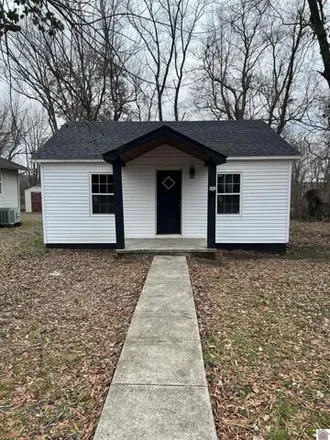 Buy this 2 bed house on 536 North 1st Street in Murray, KY 42071