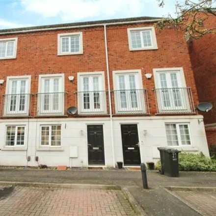 Buy this 3 bed townhouse on Donnington Court in Dudley, DY1 2RW