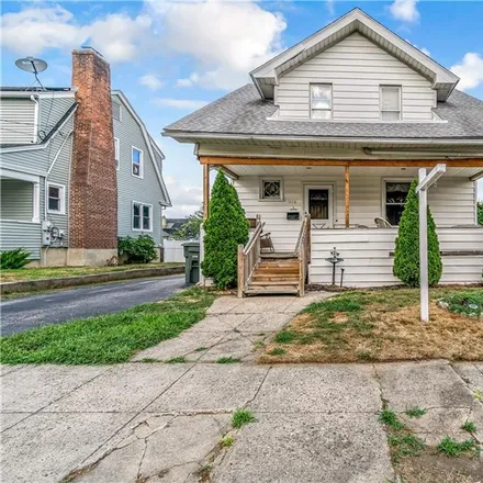 Buy this 3 bed house on 1116 Lindley Street in Bridgeport, CT 06606