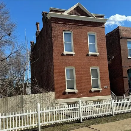 Buy this 4 bed house on 3030 Ohio Avenue in St. Louis, MO 63118