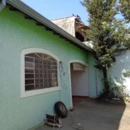 Rent this 2 bed house on Avenida Taquaritinga in Jardim Brasil, Araraquara - SP