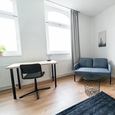Rent this 3 bed apartment on Cosmo Consult TIC GmbH in Dornheim Medical Images GmbH, Dornheim 3D GmbH