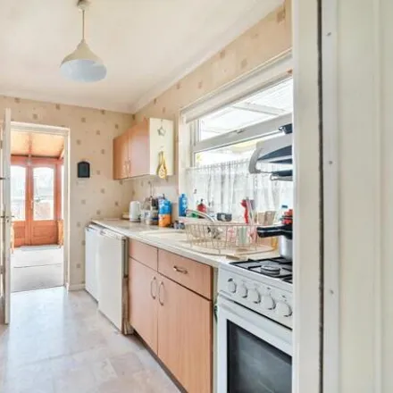 Image 4 - Halifax Close, Wroughton, SN4 9DZ, United Kingdom - House for sale