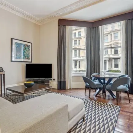 Rent this 2 bed apartment on Fraser Suites Kensington in 75 Cromwell Road, London