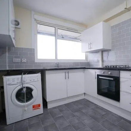 Rent this 3 bed room on 1-34 Old Church Road in Ratcliffe, London