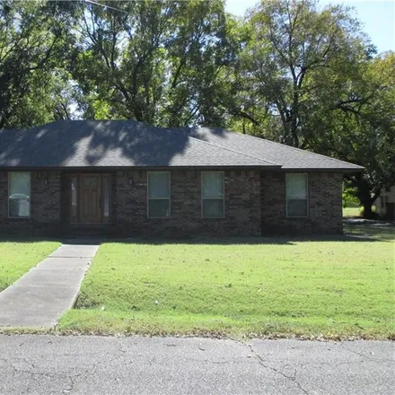 Buy this 4 bed house on 400 East Carney Street in Paris, Logan County