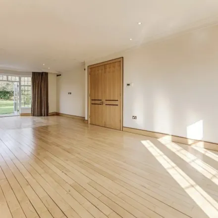 Image 5 - Kingsley Way, London, N2 0EJ, United Kingdom - Apartment for rent