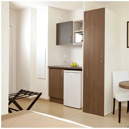 Image 5 - Résidence Cubik, Rue Christophe Colomb, 91300 Massy, France - Apartment for rent