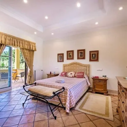 Rent this 4 bed house on Quinta do Lago Mini Golf in Avenida André Jordan, 8135-024 Almancil