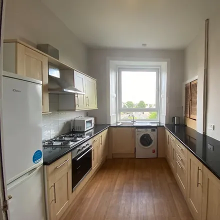 Rent this 3 bed apartment on 225 Dalkeith Road in City of Edinburgh, EH16 5JX