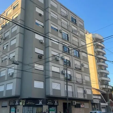 Image 2 - Avenida Hipólito Yrigoyen 3823, 1824 Lanús Centro Oeste, Argentina - Apartment for rent
