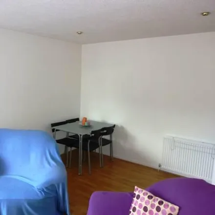 Image 3 - 16 Harrismith Place, City of Edinburgh, EH7 5PA, United Kingdom - Apartment for rent