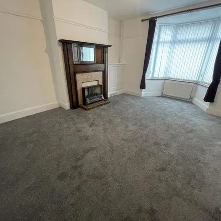 Rent this 3 bed apartment on Haart in Chase Side, London