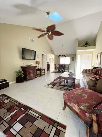 Image 3 - 208 Woodshire Lane, Collier County, FL 34105, USA - Townhouse for rent