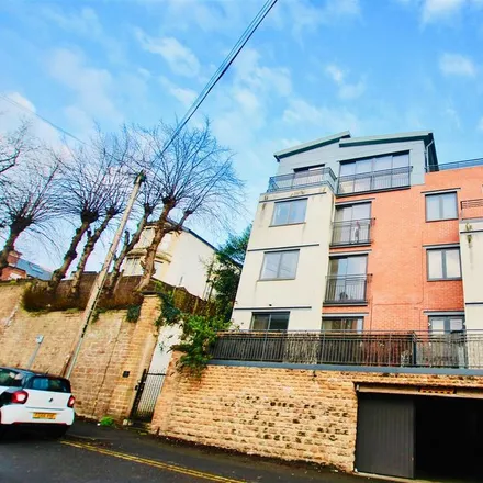 Rent this 2 bed apartment on 124 Portland Road in Nottingham, NG7 4GP