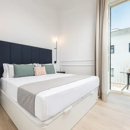 Rent this 2 bed apartment on Calle Ramos Carrión in 7, 29016 Málaga