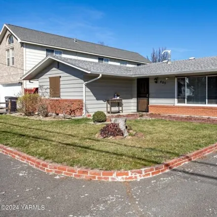 Buy this 2 bed house on 323 South 32nd Avenue in Yakima, WA 98902