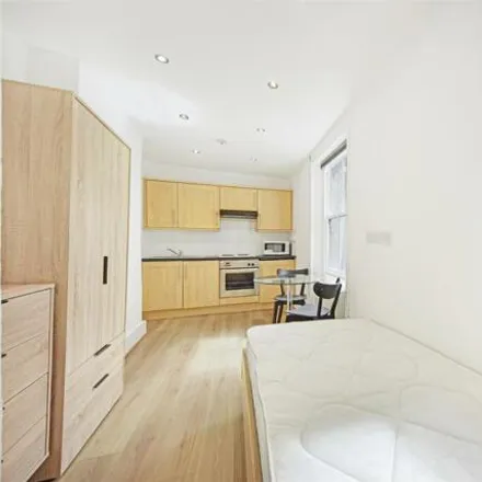 Rent this studio apartment on 44 St Petersburgh Place in London, W2 4RR