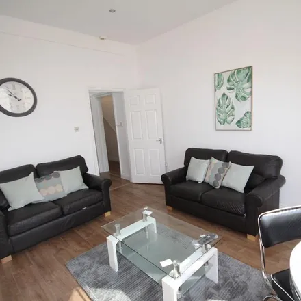 Image 3 - Harlesden Road, Willesden Green, London, NW10 3SD, United Kingdom - Apartment for rent