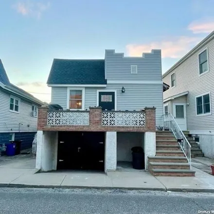 Rent this 3 bed house on 63 Florida Street in City of Long Beach, NY 11561