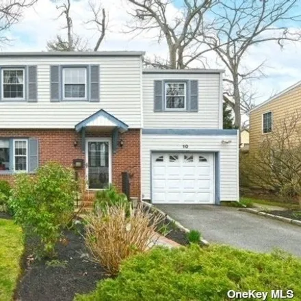 Buy this 4 bed house on 10 Woodland Terrace in Merrick, NY 11566