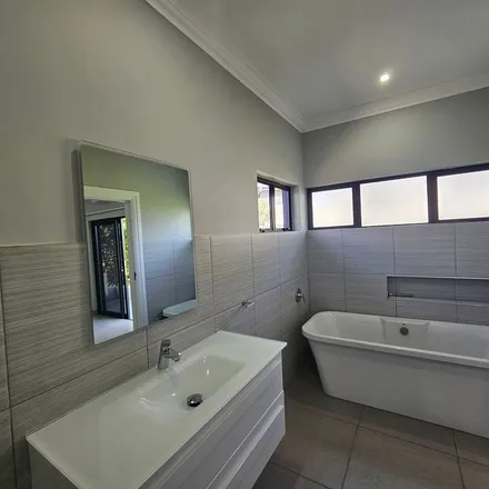 Image 2 - unnamed road, Mount Richmore, KwaDukuza Local Municipality, 4392, South Africa - Apartment for rent