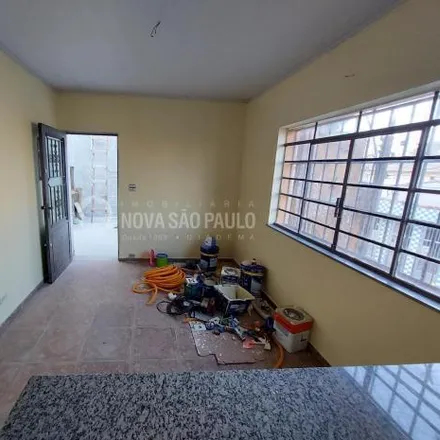 Rent this 2 bed house on Rua Parapuã in Centro, Diadema - SP