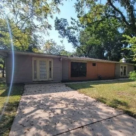 Buy this 3 bed house on 1490 McConnell Boulevard in Rapides Parish, LA 71303